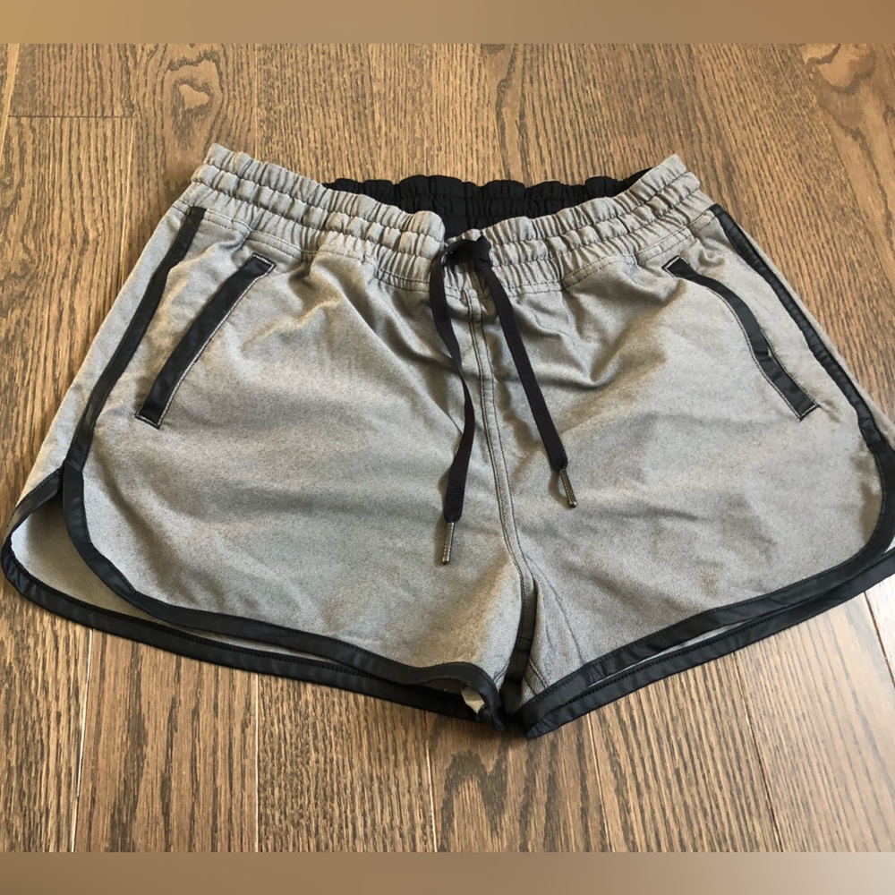 lululemon varsity shorts in slate gray
